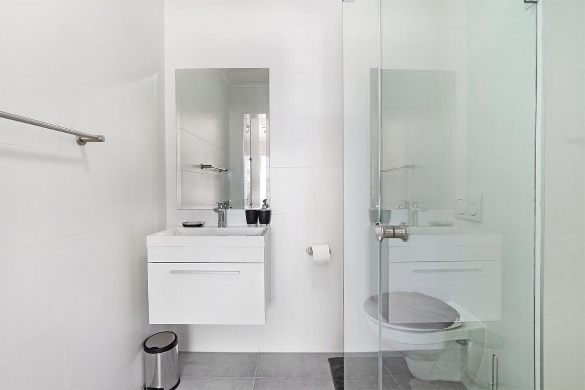 The Paragon 317 By Hostagents Apartment *